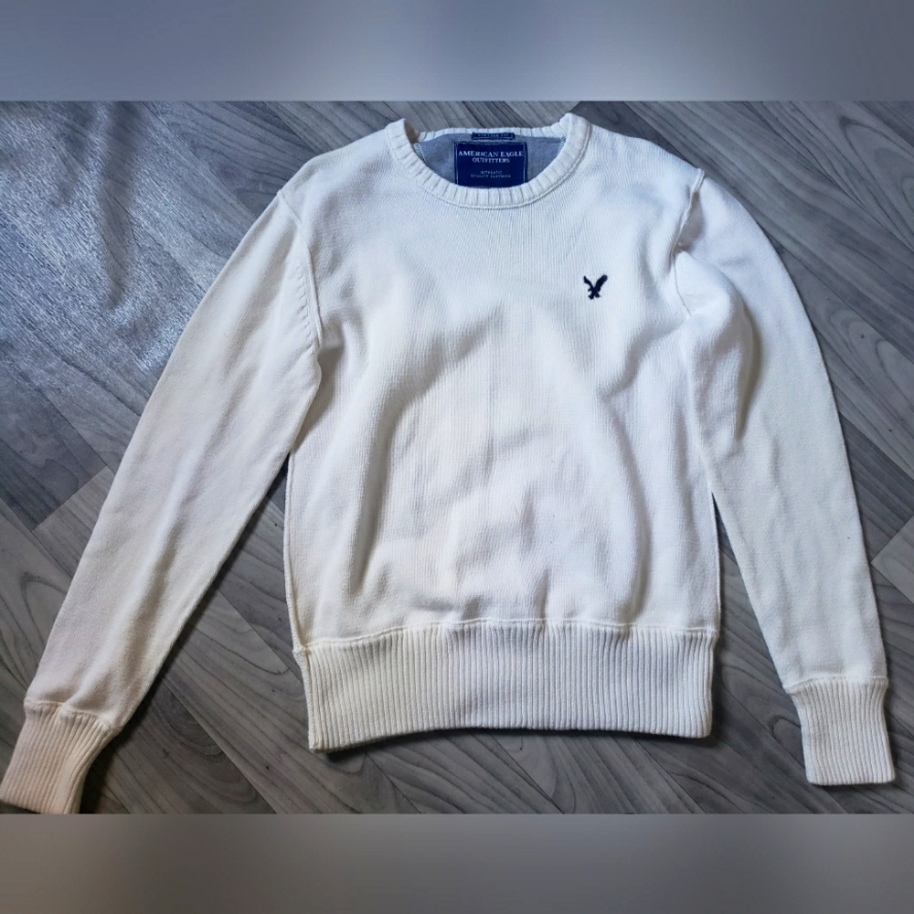 American Eagle beige Sweater for men size  M.